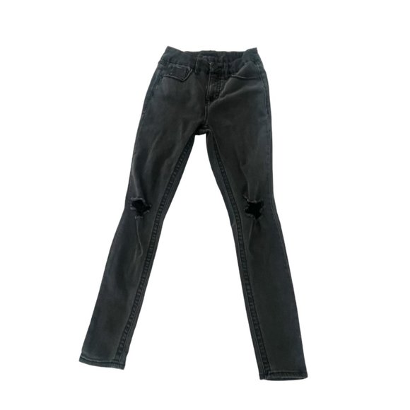 Like new! Seven7 Womens Black Distressed Ripped Knee Skinny Jeans  Size 4 - Picture 2 of 5